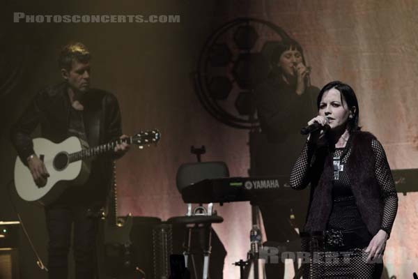THE CRANBERRIES - 2017-05-04 - PARIS - Olympia - 